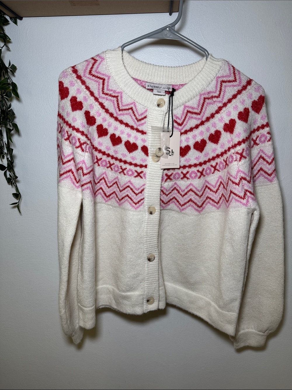 NWT Sincerly Jules Cream Cardigan with Pink & Red Heart Fair Isle size M - Picture 1 of 7
